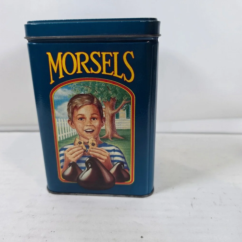 Vintage Nestle Toll House Cookies Limited Edition Collectible Tin Blue Teal‎